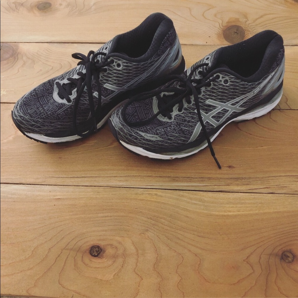 ASICS Gel-Nimbus 18 running shoe